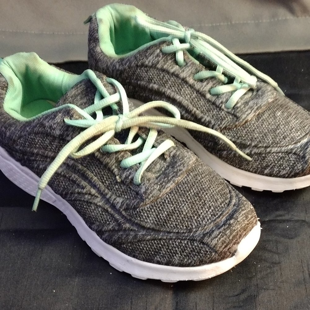 Gray & Turquoise size 8 Sneakers - Zone Pro